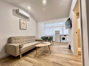 Los Naufragos I Beach Apartment